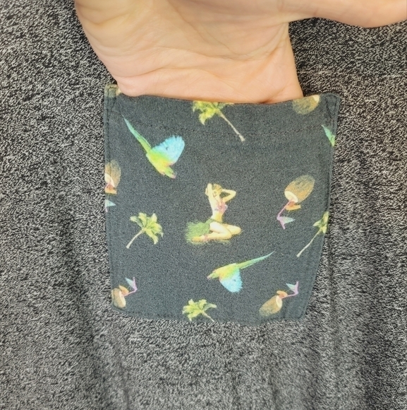 ON THE BYAS TROPICAL LADY TSHIRT, SZ XL - Picture 4 of 10